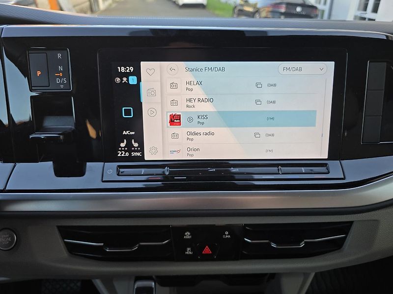 Volkswagen Multivan T7 150kW LIFE LONG DSG WEBASTO - fotka 27 z 49