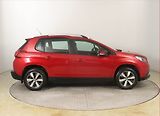 Peugeot 2008 (2019) 1.2 PureTech, ČR,1.maj - náhled 6