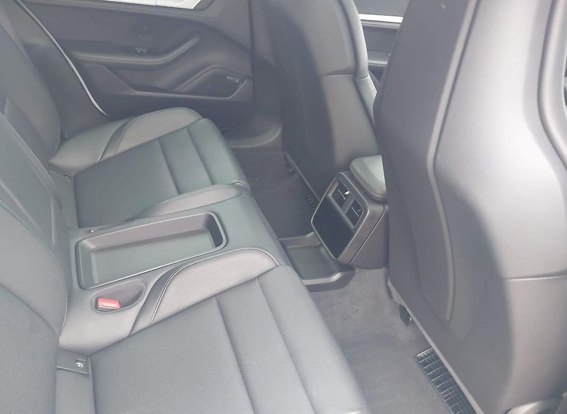 Porsche Taycan (2024) Auto na cestě - fotka 9 z 11