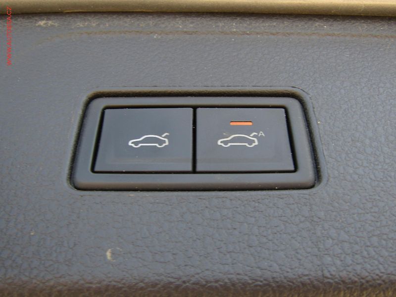 Volkswagen Passat (2020) 2.0 TDi 4Motion, ČR - fotka 23 z 24