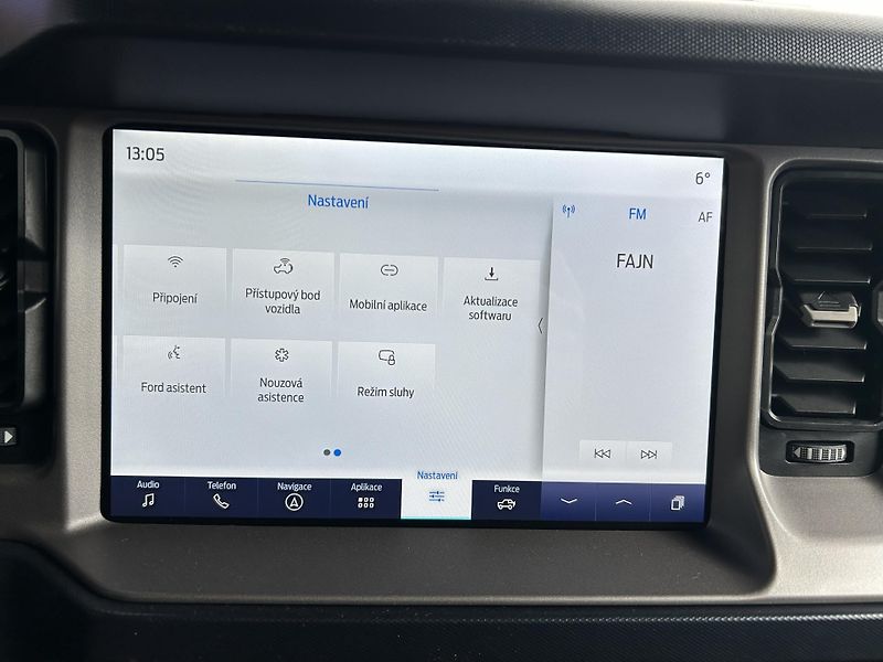 Ford Bronco 2.7 EcoBoost 246kW OUTER BANKS - fotka 27 z 32