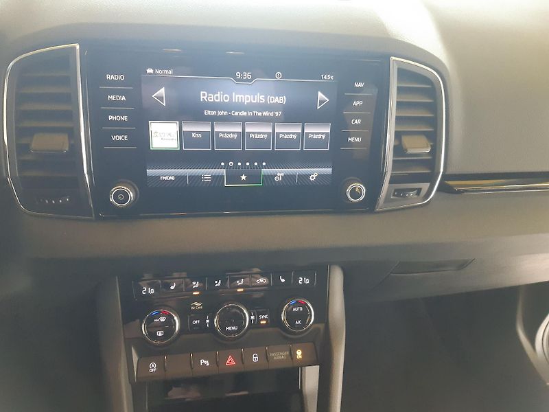 Škoda Karoq 2.0 TDI NAVI LED APP KAMERA - fotka 10 z 31