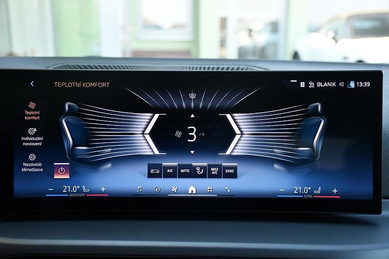 BMW i4 eDrive35 FACELIFT 3L-ZÁRUKA 1M - fotka 30 z 45