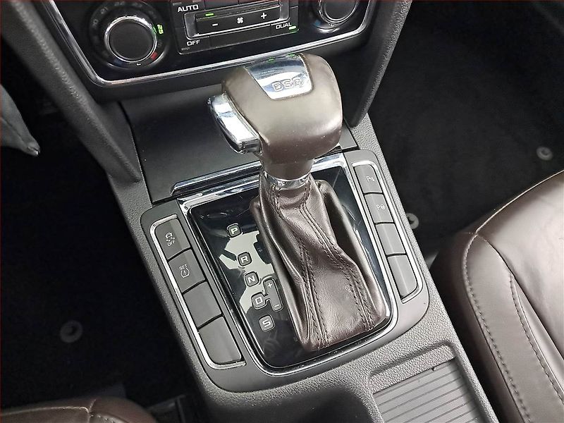 Škoda Superb (2012) Laurin&Klement 2.0 TDI - fotka 13 z 18