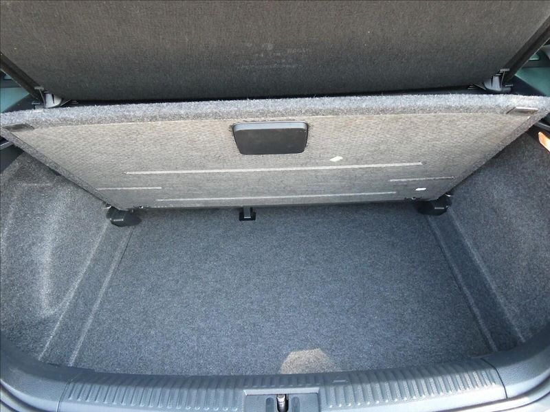 Volkswagen Polo 1,2 TSi 66kW serviska, 2x kola - fotka 19 z 50