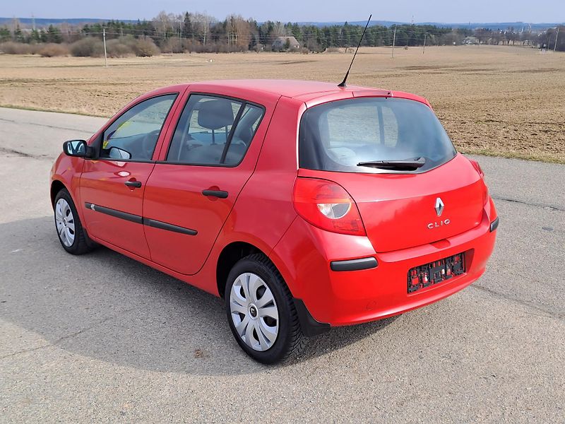 Renault Clio (2007) 1.2 DOLOŽENÉ KM, PĚKNÝ STAV - fotka 7 z 25