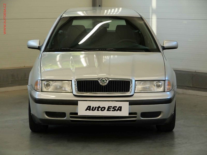 Škoda Octavia (1999) 1.8i, ČR - fotka 2 z 16
