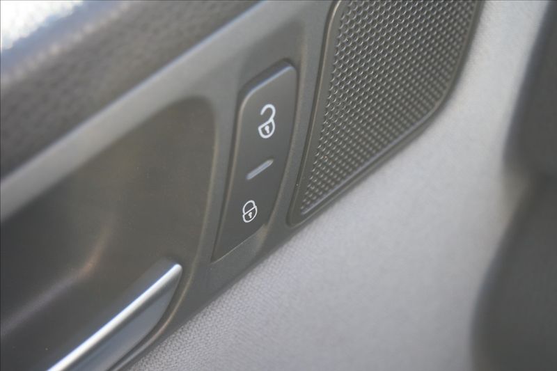 Seat Alhambra 1,4 TSi 110KW KLIMA NOVÁ NÁPLŇ - fotka 32 z 48