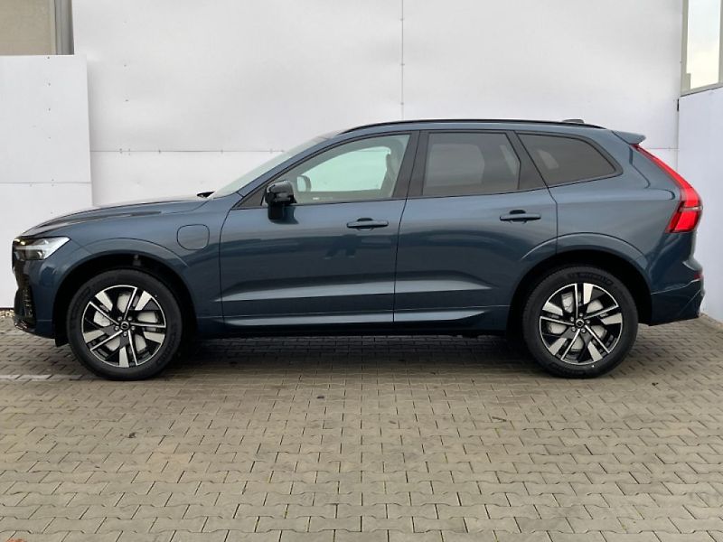 Volvo XC60 Plus Dark T6 AWD 257kW - fotka 10 z 25