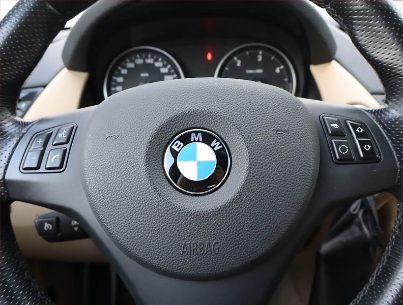 BMW X1 (2014) M Sport sDrive20d, 4X4 - fotka 17 z 19