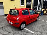 Renault Twingo 1,2i (43kW)*STK DO 8/2028* - náhled 1