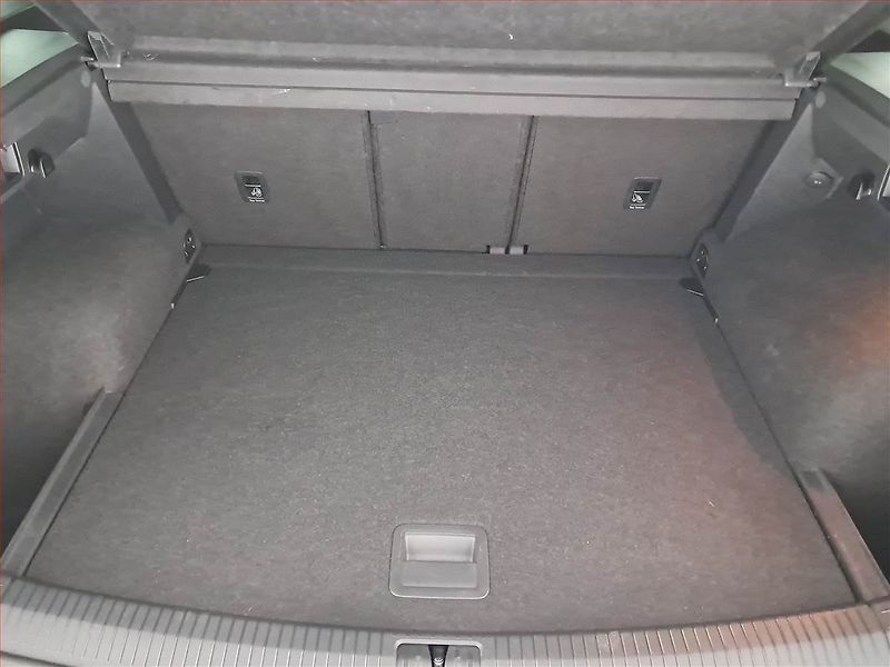 Volkswagen Tiguan (2016) R-Line 2.0 TDI, 4X4, Automat - fotka 14 z 24