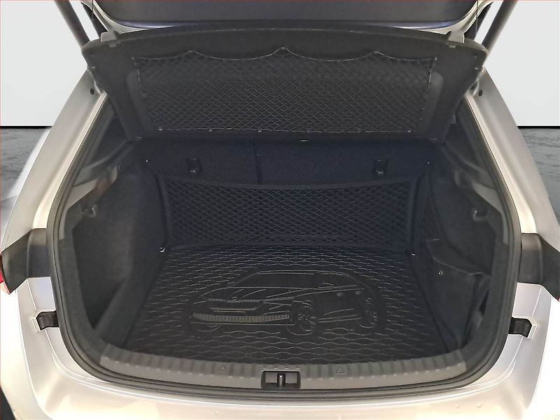 Škoda Scala (2019) 1.0 TSI, Tempomat - fotka 13 z 20