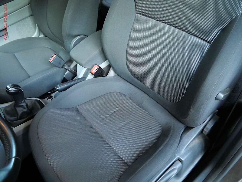 Škoda Yeti (2012) 1.4TSI, Ambiente - fotka 9 z 21