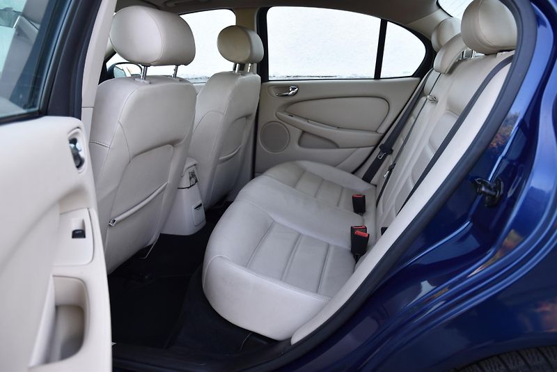 Jaguar X-Type 3.0 V6 AWD,MANUÁL,NAV,KŮŽE,ALU - fotka 32 z 44