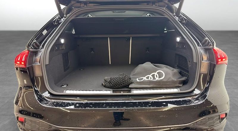 Audi A5 Avant 2.0 e-hybrid Q 360 kam. - fotka 13 z 23