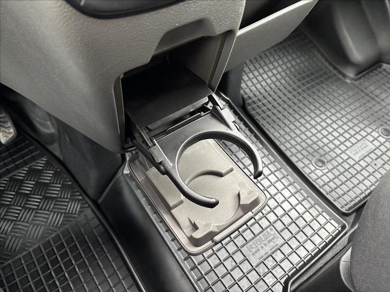 Ford Transit 2,0 EcoBlue 96kW L3 - fotka 40 z 40