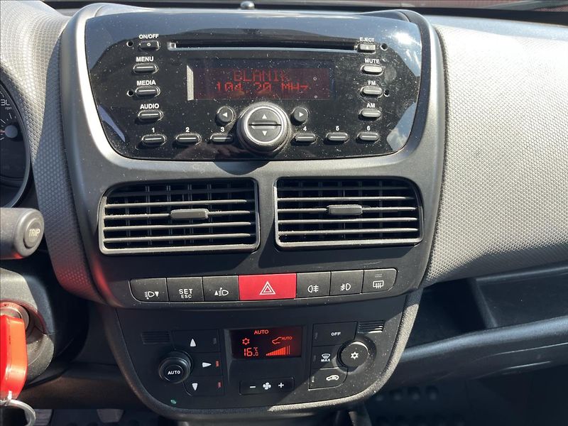 Fiat Dobló 1,4 i CNG EMOTION KLIMA SERVIS - fotka 17 z 42