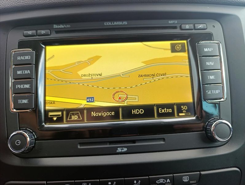 Škoda Yeti 1,6 TDi Aut.klima,Navi.Kůže - fotka 17 z 35