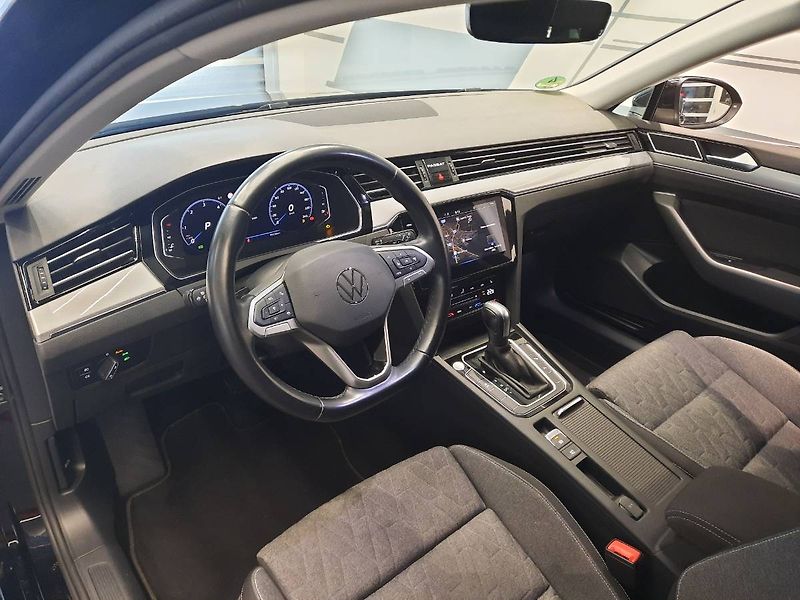 Volkswagen Passat Variant (2023) Business 2.0 TDI (110kW/150k) - fotka 6 z 30