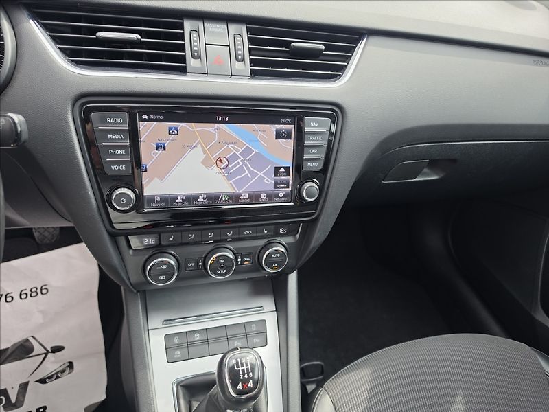 Škoda Octavia III 2,0TDi 110KW 4X4 Elegance - fotka 19 z 50