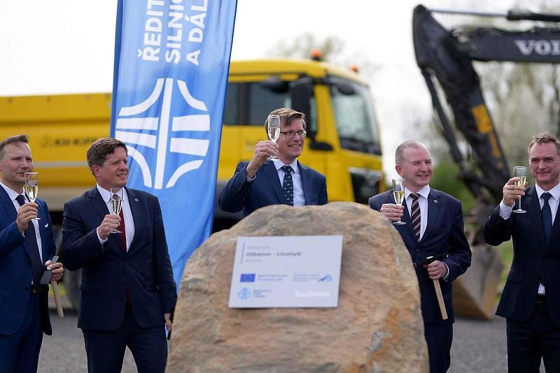 Kontrolní den na stavbě dálnice D35 u Vysokého Mýta.