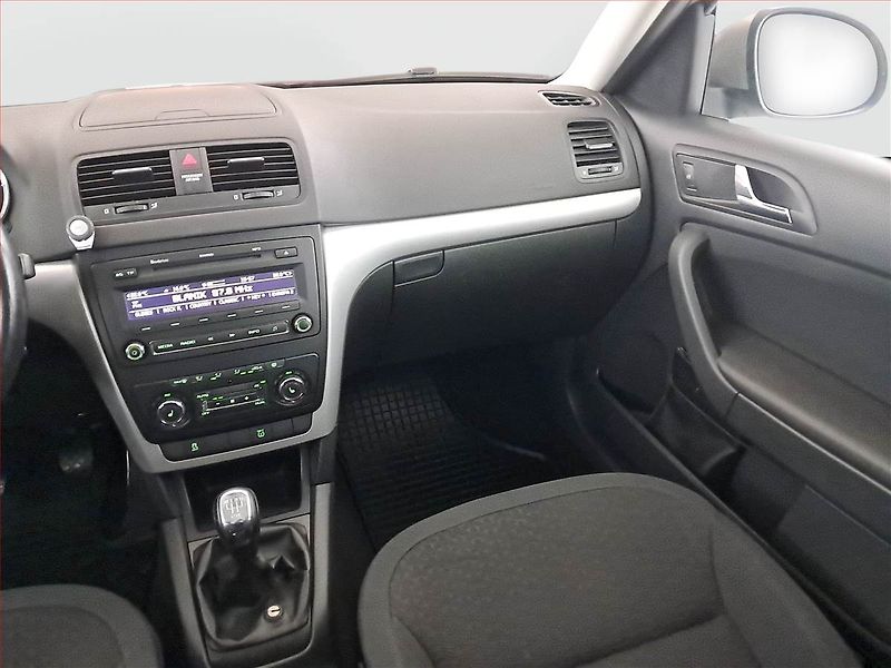 Škoda Yeti (2010) Ambition 2.0 TDI, ČR,1.maj - fotka 8 z 16