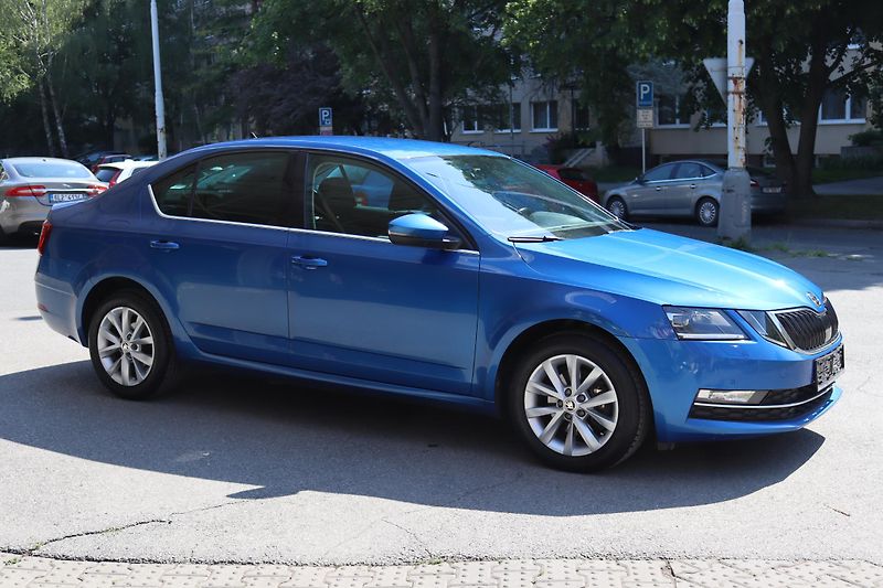 Škoda Octavia 2.0TDI DSG 110kW ČR DPH - fotka 8 z 50