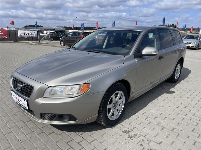 Volvo V70 2,0 d 100kw Momentum Kinetic o - fotka 26 z 31