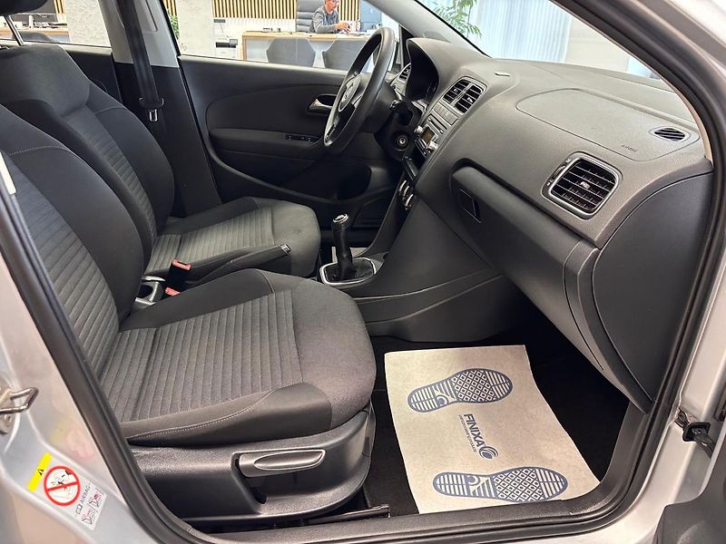 Volkswagen Polo 1.2i - fotka 24 z 28