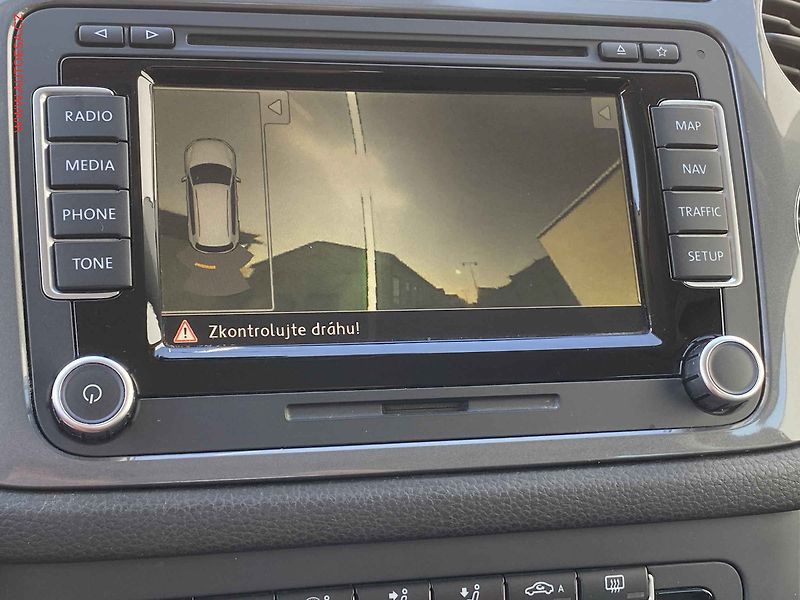 Volkswagen Tiguan (2013) 2.0 TDi, Sport, kůže, navi - fotka 17 z 18