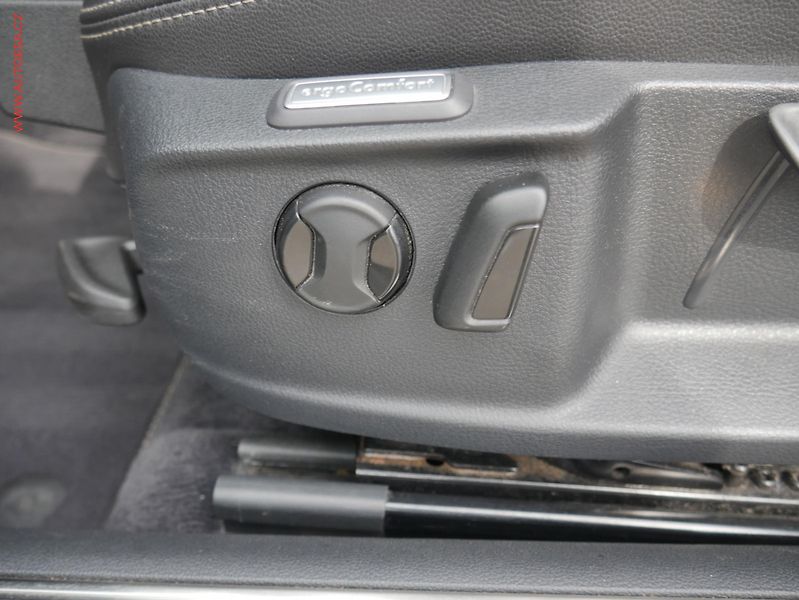 Volkswagen Passat (2017) 2.0TDi, ČR, DSG, navi, LED - fotka 20 z 23