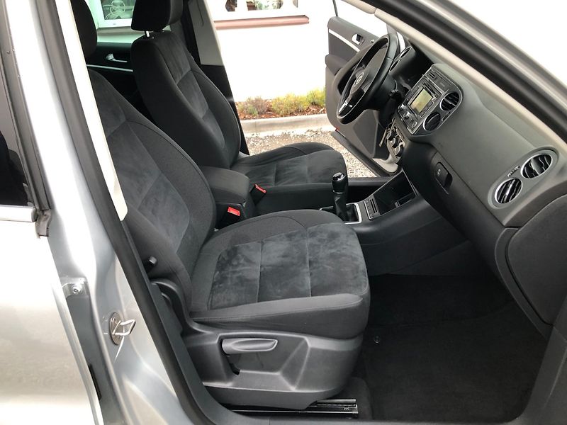 Volkswagen Tiguan (2012) 2.0 TDi  4x4 Track Webasto NAV - fotka 15 z 26