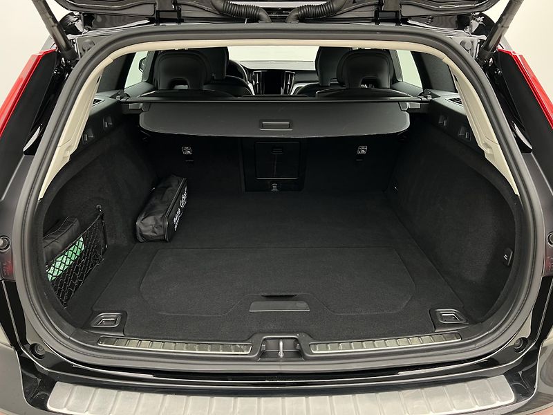 Volvo V60 B4 CORE AUT 1.maj. - fotka 6 z 41