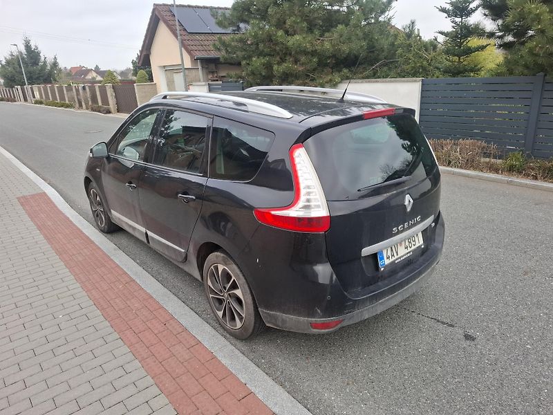 Renault Grand Scénic (2015) 1.2 TCI,9+7kW,navi,led,CZ - fotka 2 z 13