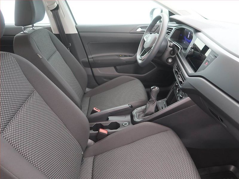 Volkswagen Taigo (2025) 1.0 TSI - fotka 9 z 15