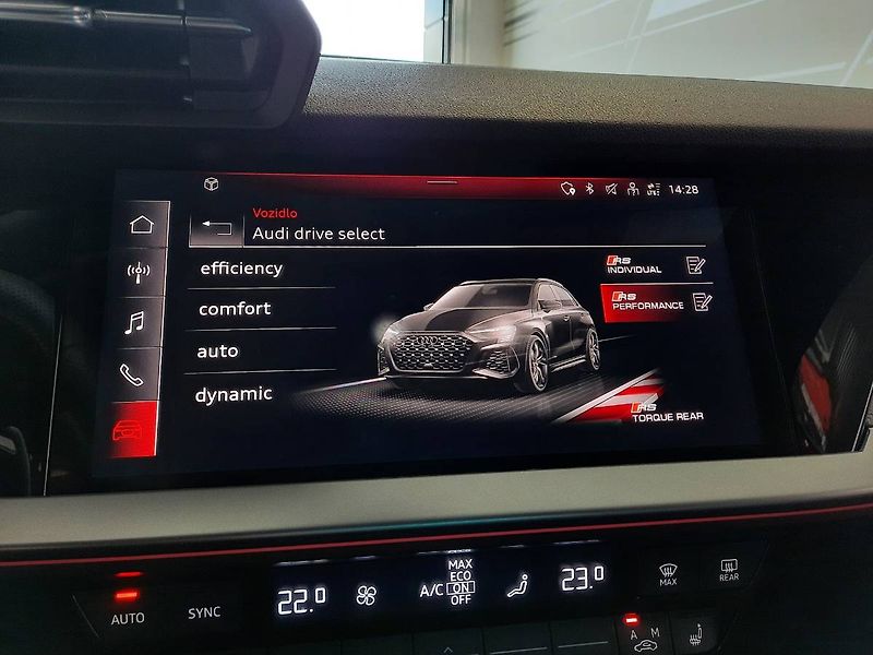 Audi RS 3 (2023) Sportback 2.5 TFSI quattro (29 - fotka 17 z 28