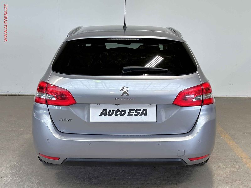 Peugeot 308 (2016) 1.2PT SW, ČR, AC, navi - fotka 5 z 16