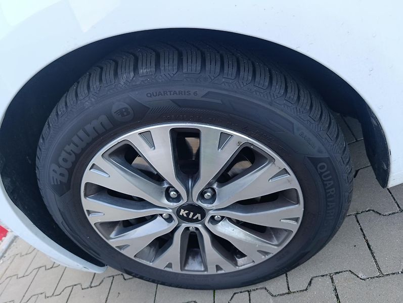 Kia Ceed SW (2018) TOP - fotka 7 z 11