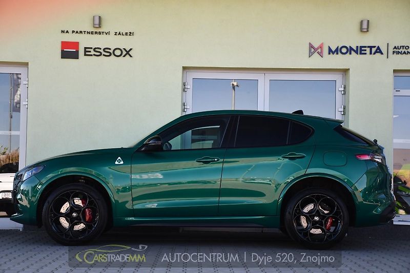 Alfa Romeo Stelvio 2.9 V6 Bi-T 520PS QUADRIFOGLIO - fotka 2 z 56