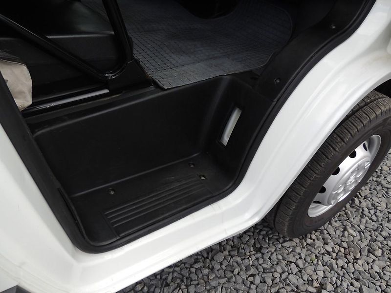 Peugeot Boxer (2018) 2.0HDi,96kw,sklápěč+hydr.ruka - fotka 64 z 73