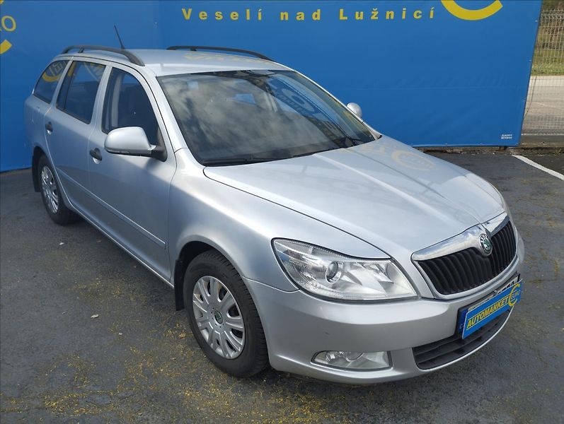 Škoda Octavia 1,6 TDi 77KW - fotka 3 z 15