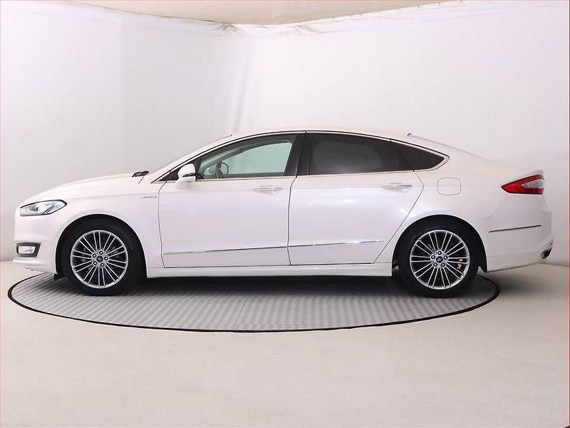 Ford Mondeo (2019) Vignale 2.0 Hybrid, Automat - fotka 3 z 22