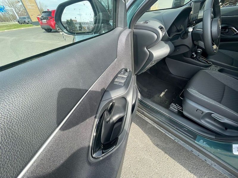 Toyota Yaris Cross 1.5 Hybrid 130k FWD Style - fotka 12 z 27