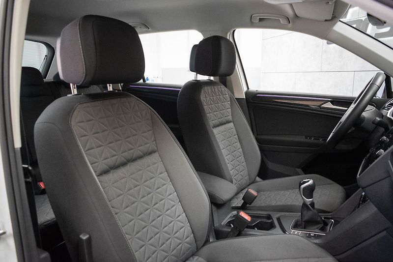Volkswagen Tiguan 2.0TDI ACC*LED*VIRTUAL*DPH* - fotka 11 z 41