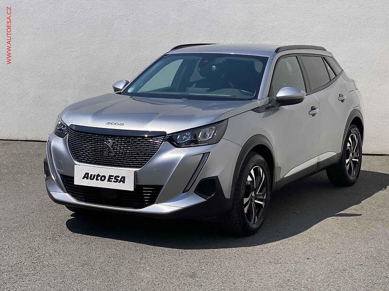 Peugeot 2008 (2021) 1.2PT, Allure, TZ, navi - fotka 3 z 18