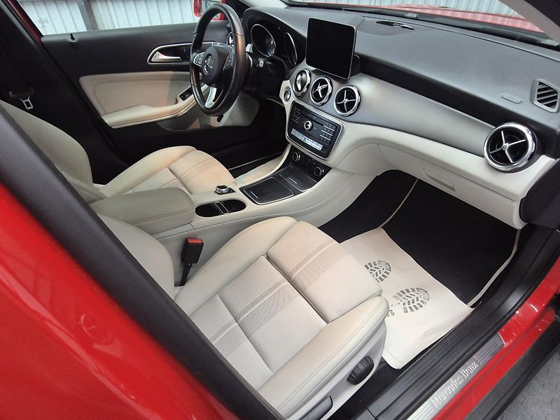 Mercedes-Benz GLA (2019) - fotka 10 z 25