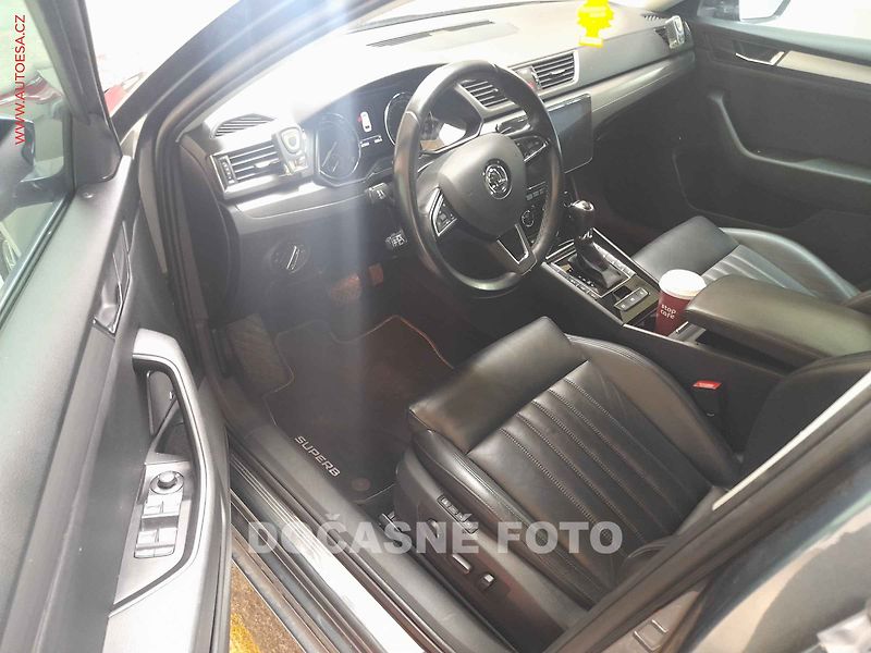 Škoda Superb (2019) 2.0, AT, bixen, kůže - fotka 3 z 3