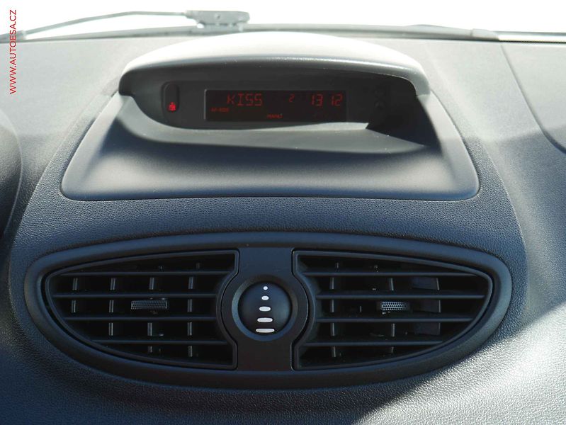 Renault Clio (2009) 1.1 i, ČR, AC, tažné - fotka 14 z 17