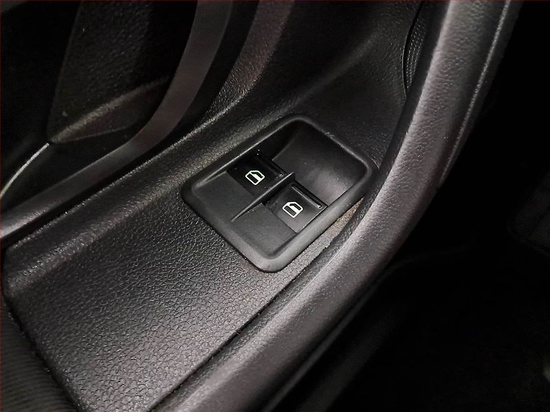 Škoda Fabia (2013) 1.2 12V, nová STK - fotka 15 z 16